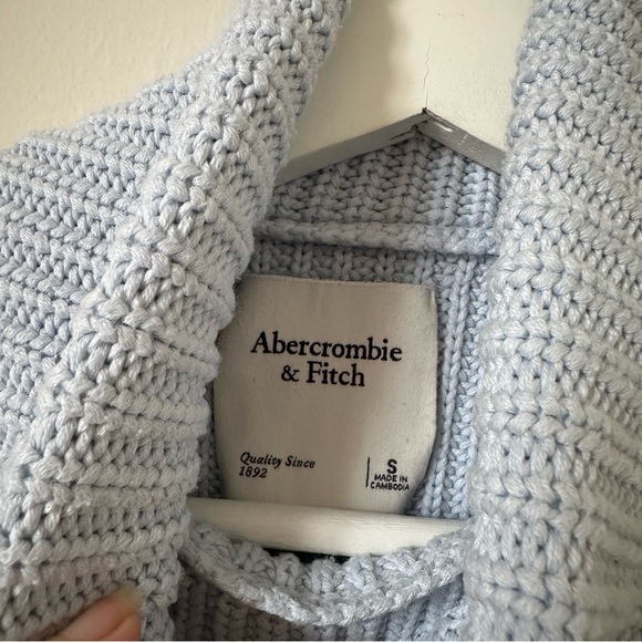 Abercrombie & Fitch Avery Turtleneck Crop Sweater in Blue Size Small - Picture 5 of 6